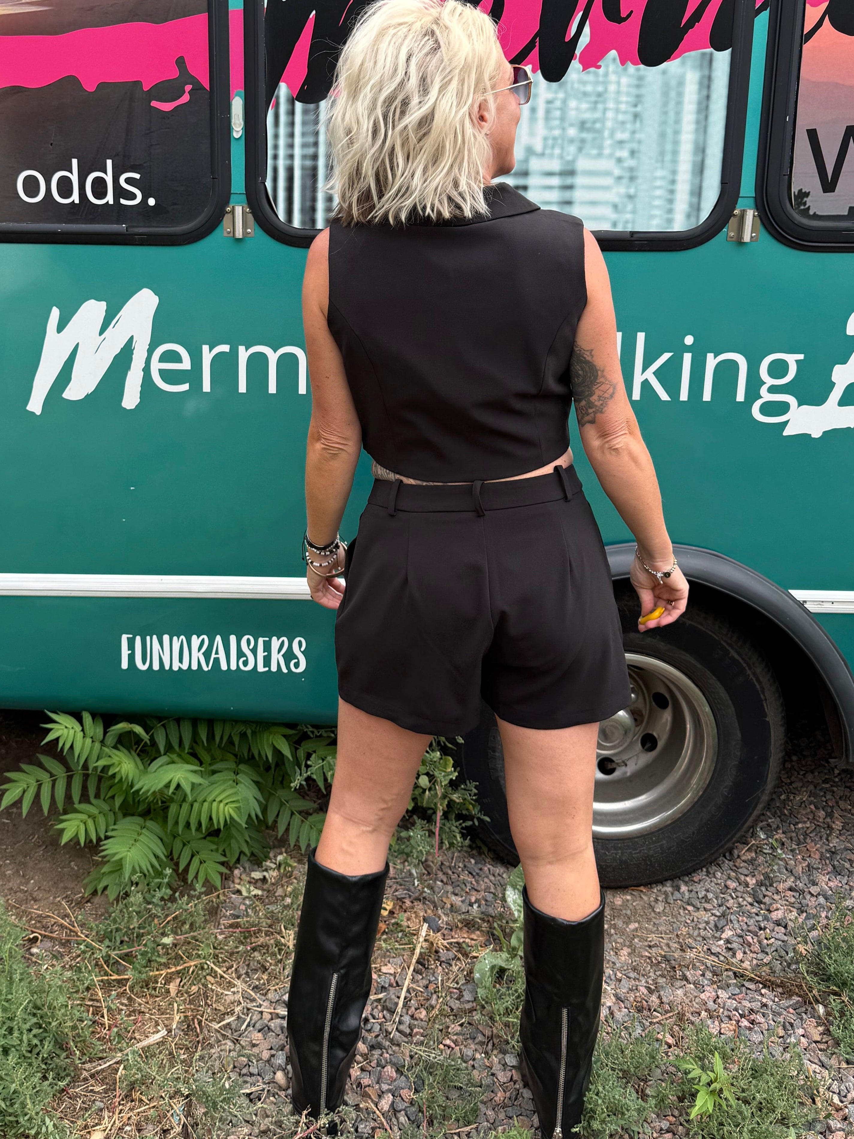 Wila Set in Black