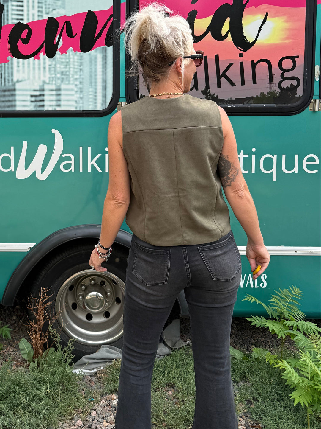 Jolie Vest in Olive