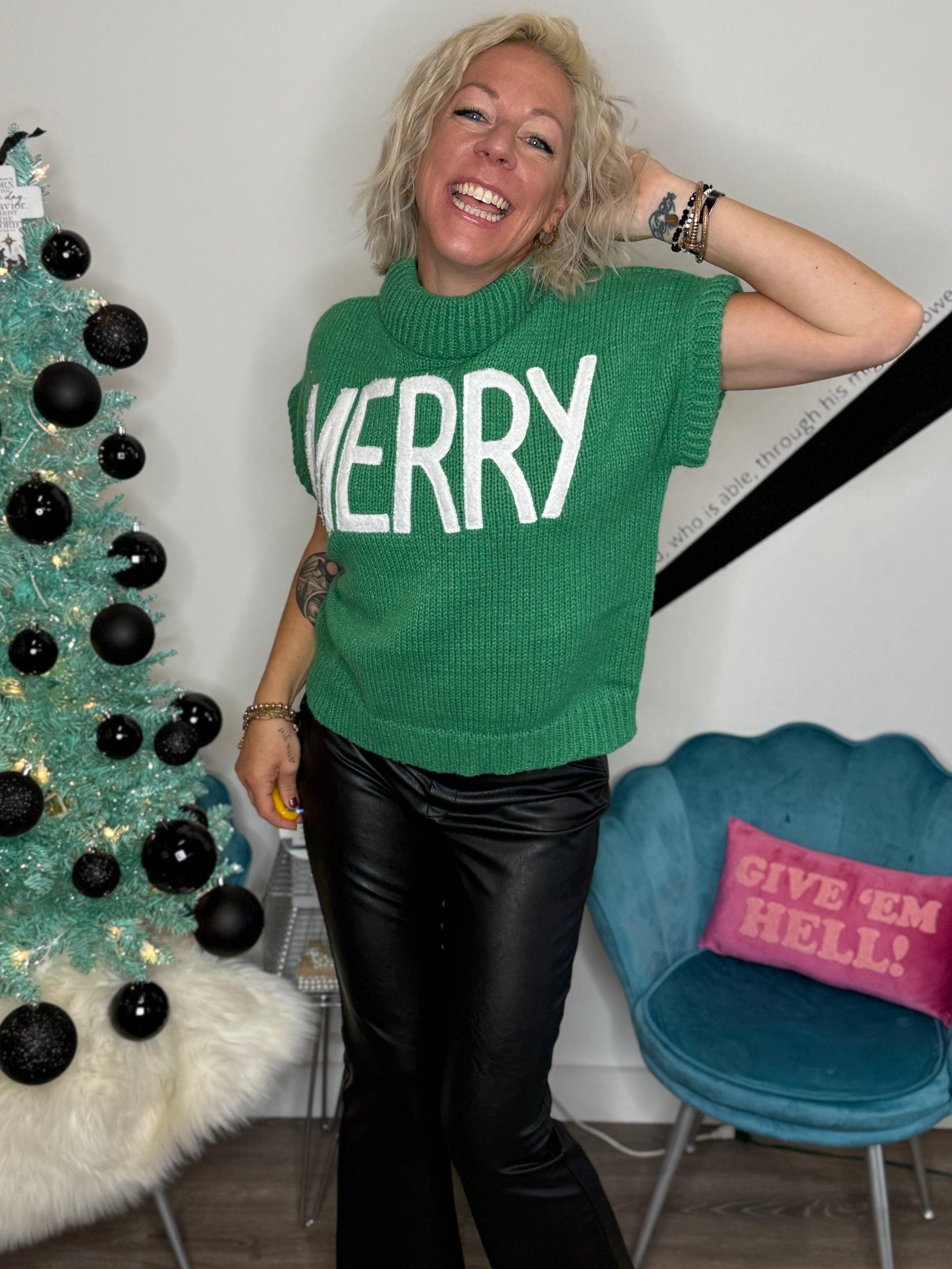 Merry Short Sleeve Sweater in Green