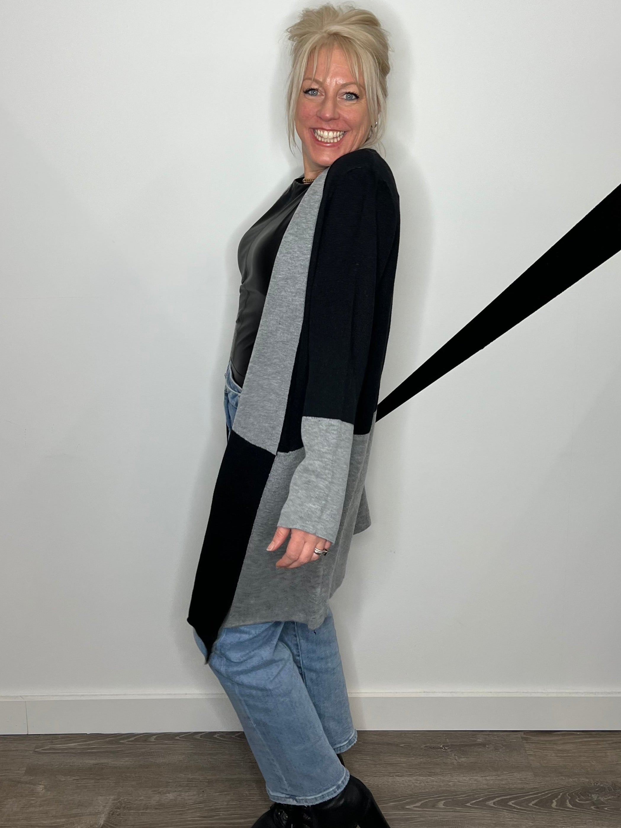 Queen of the Block Cardigan