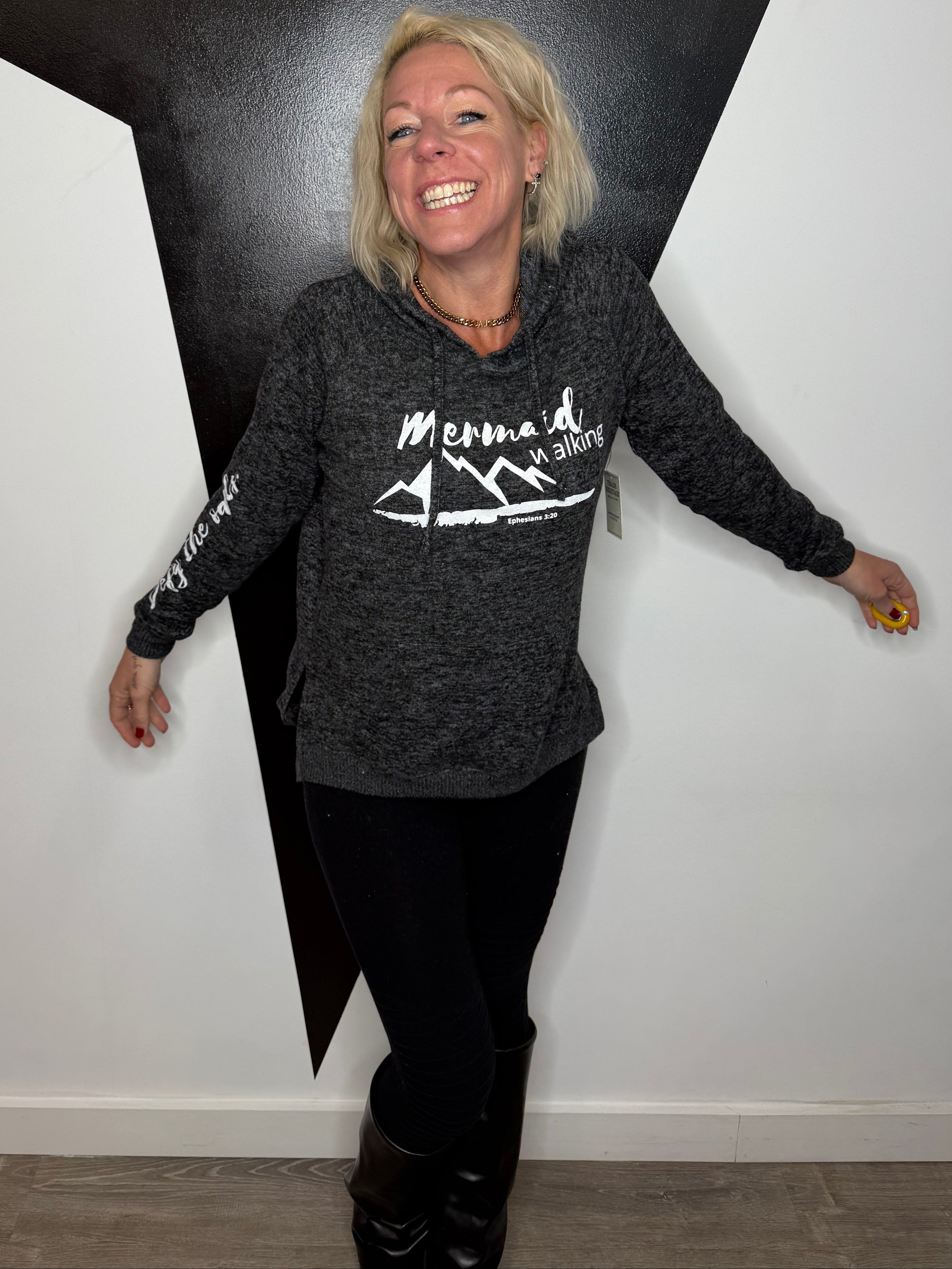 MW Lightweight Hoodie in Grey