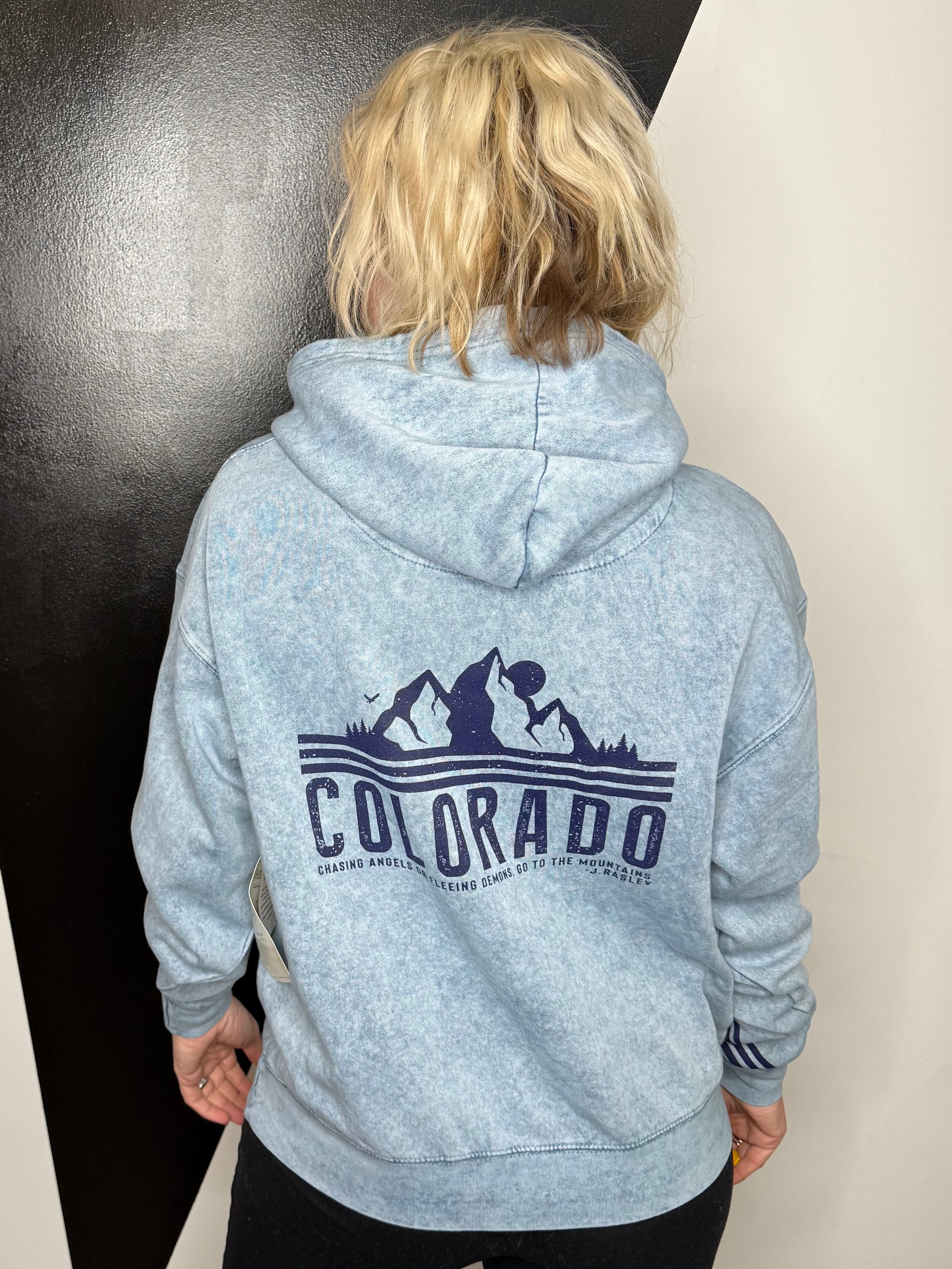Chasing Angels CO Hoodie in Blue