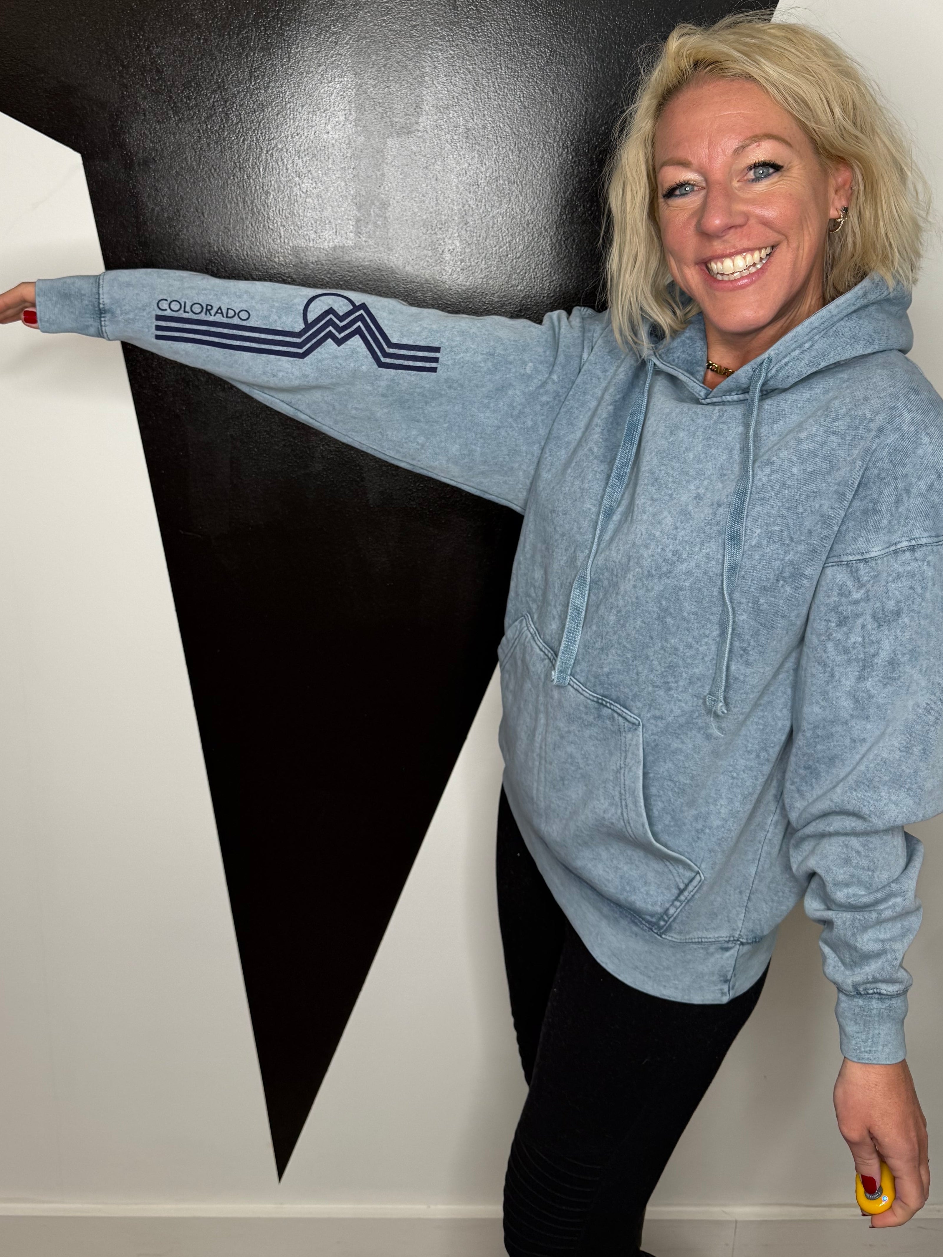 Chasing Angels CO Hoodie in Blue