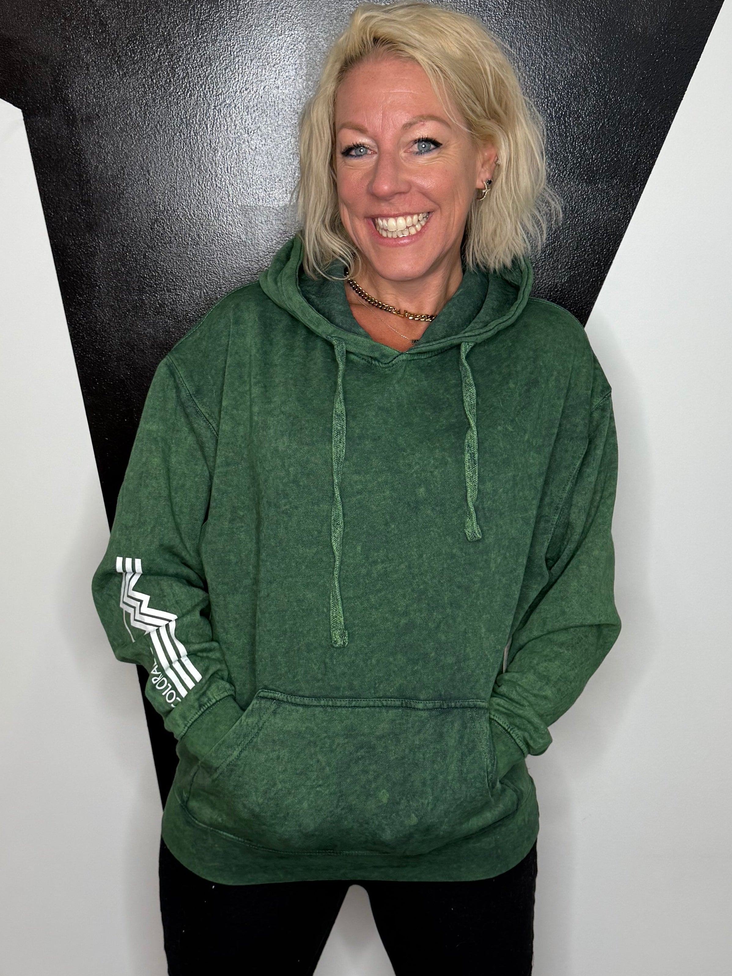 Chasing Angels CO Hoodie in Green