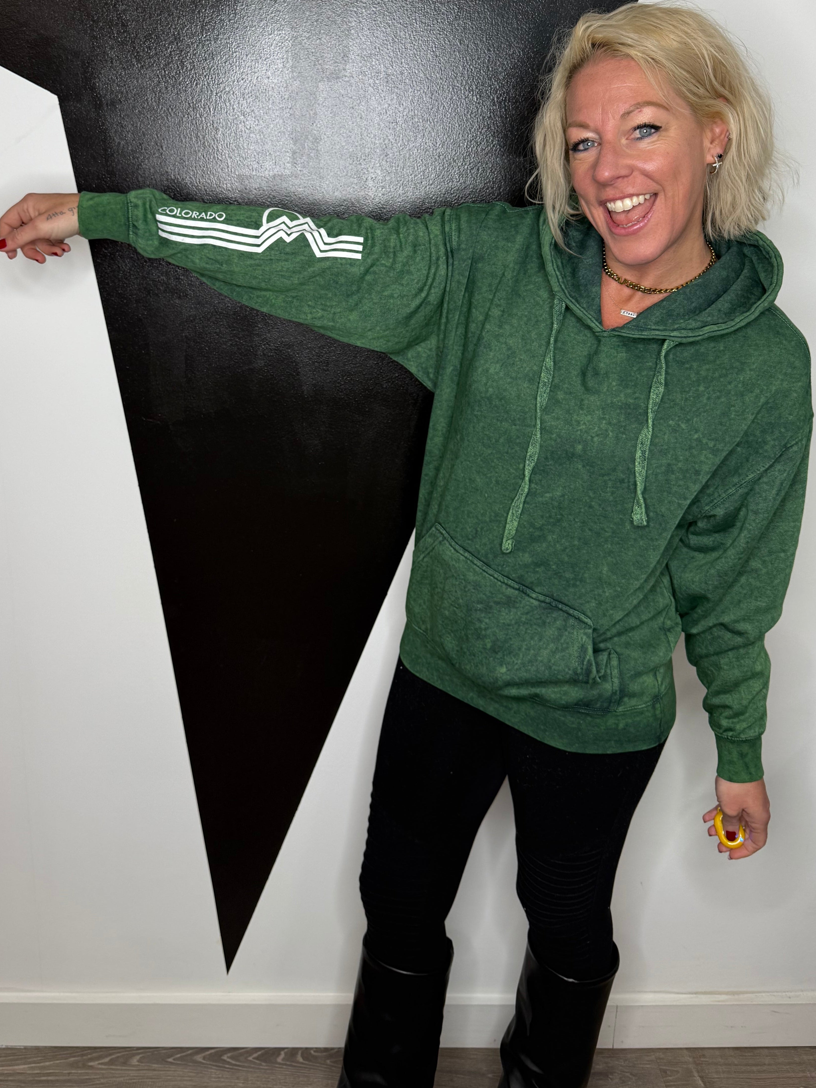 Chasing Angels CO Hoodie in Green