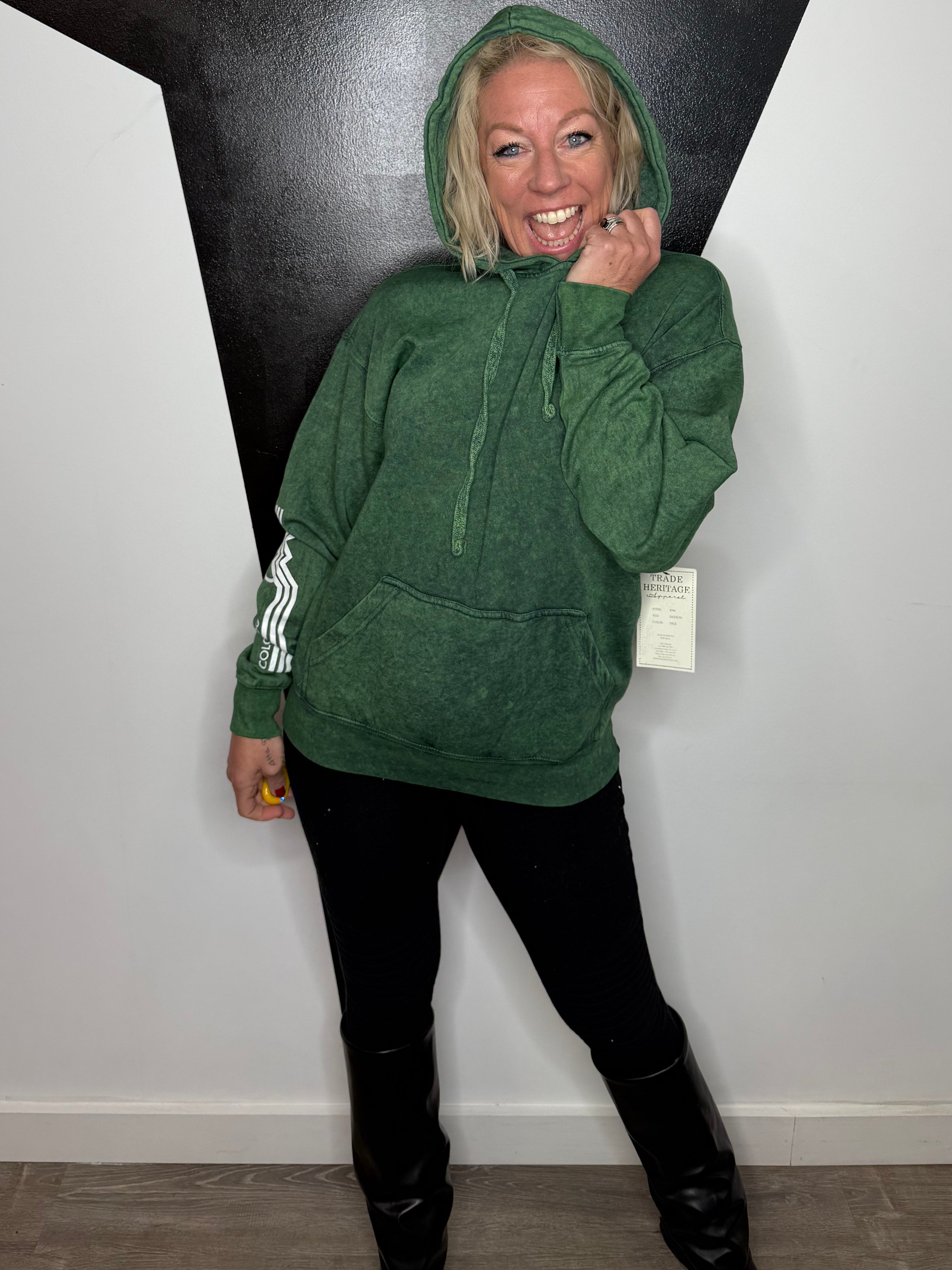 Chasing Angels CO Hoodie in Green