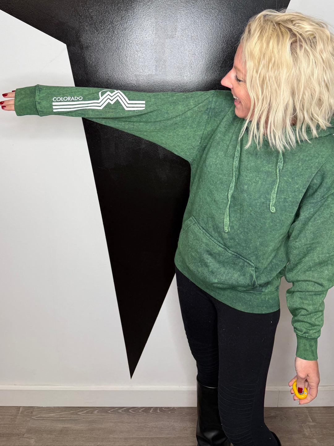 Chasing Angels CO Hoodie in Green