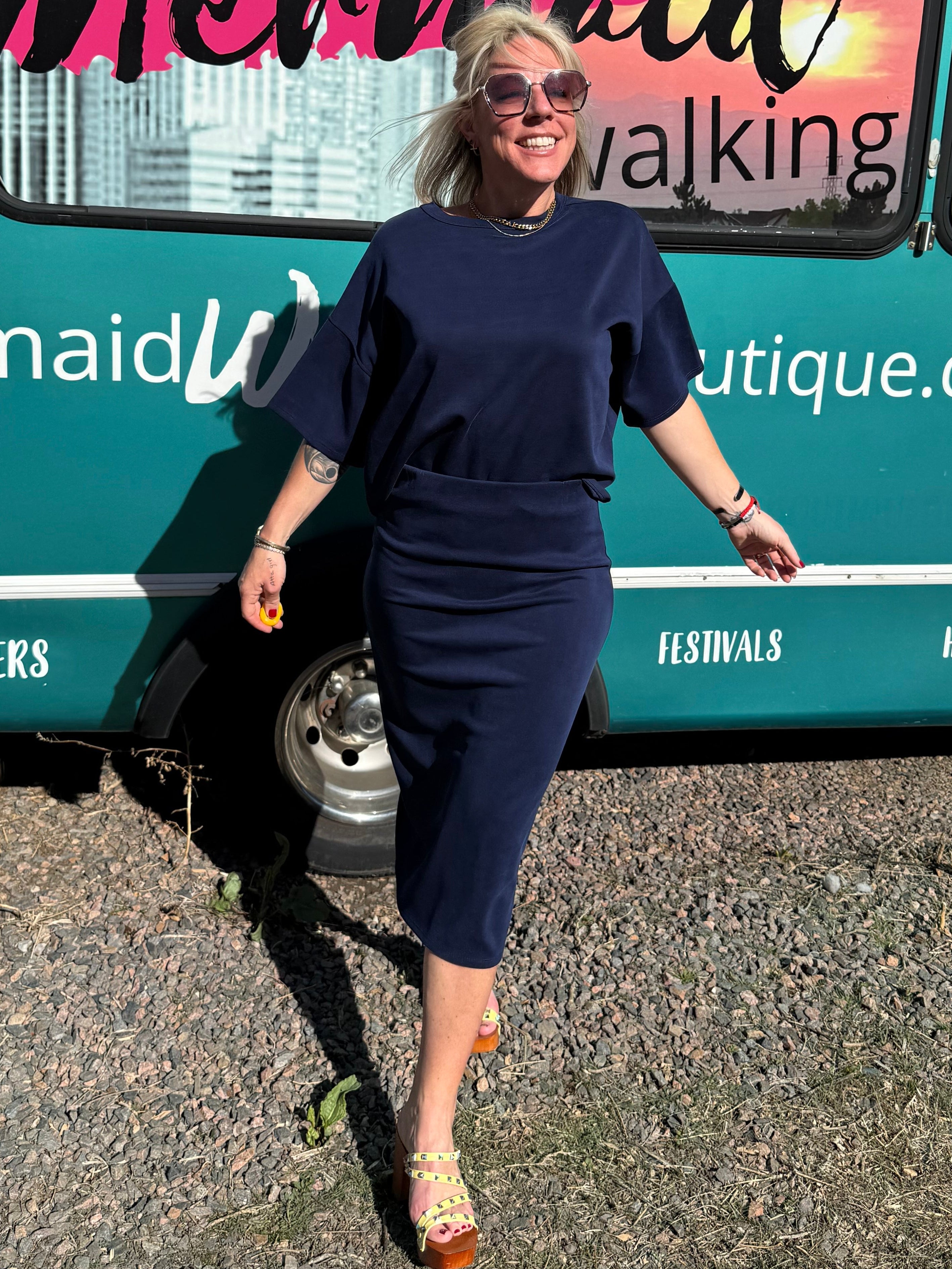 Parisa Scuba Pencil Skirt in Navy