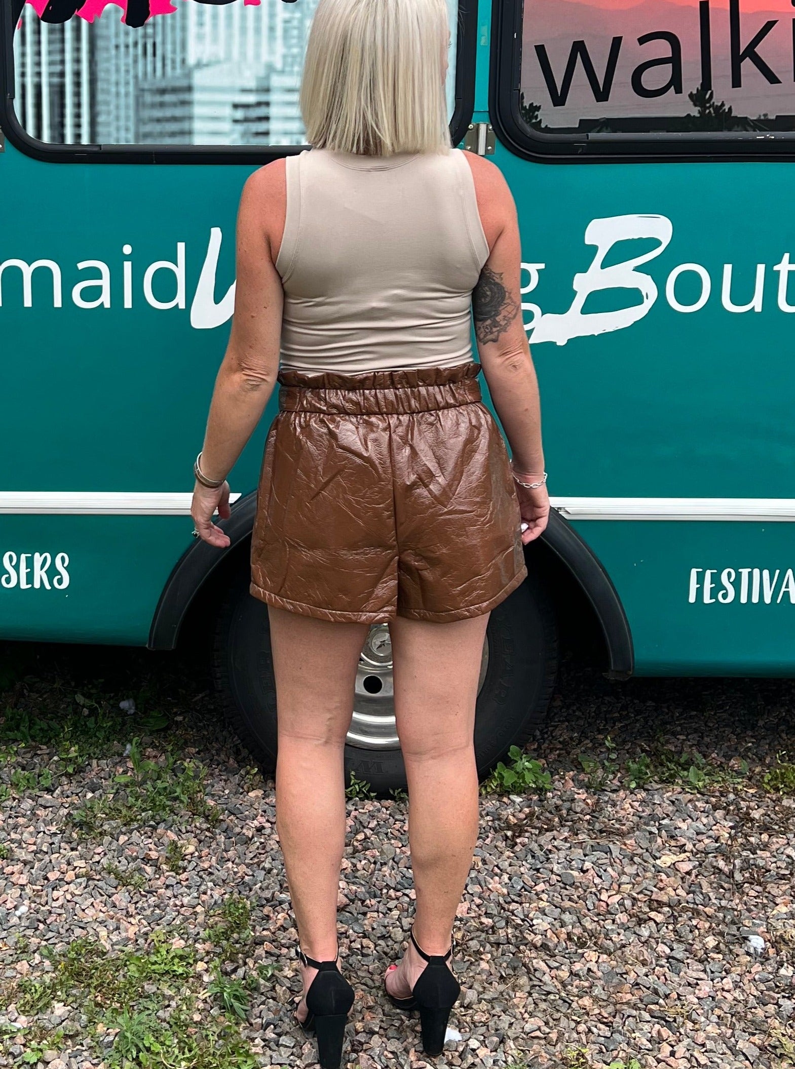 Madonna Shorts in Brown
